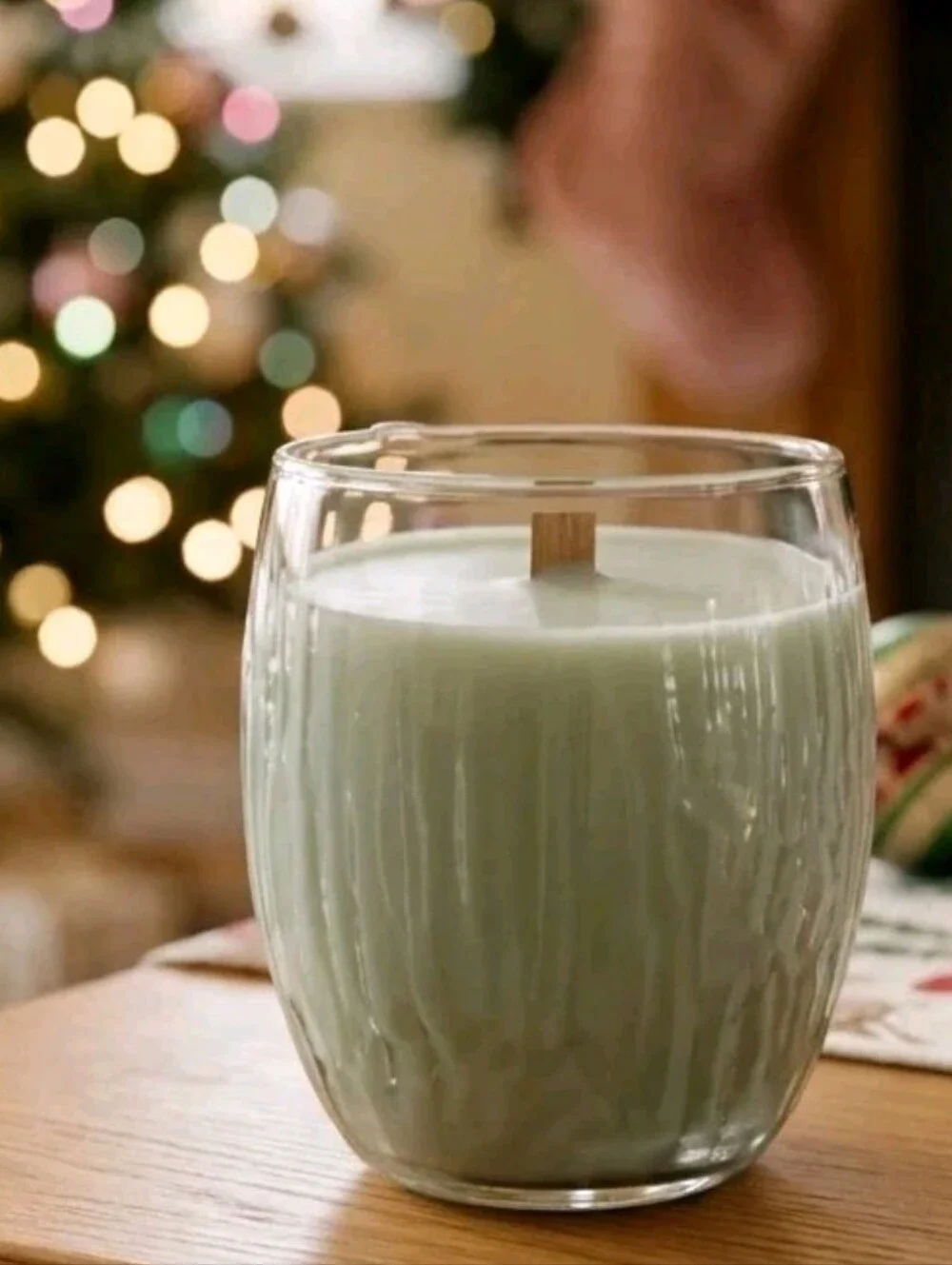 New Yankee Candle Crackling Wick Merry Mint 7 oz Lumiwick Jar Christmas Scent